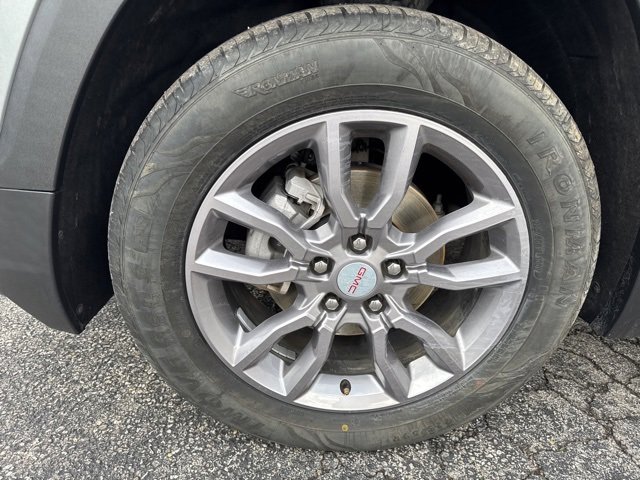 Used 2024 GMC Terrain SLT image 26