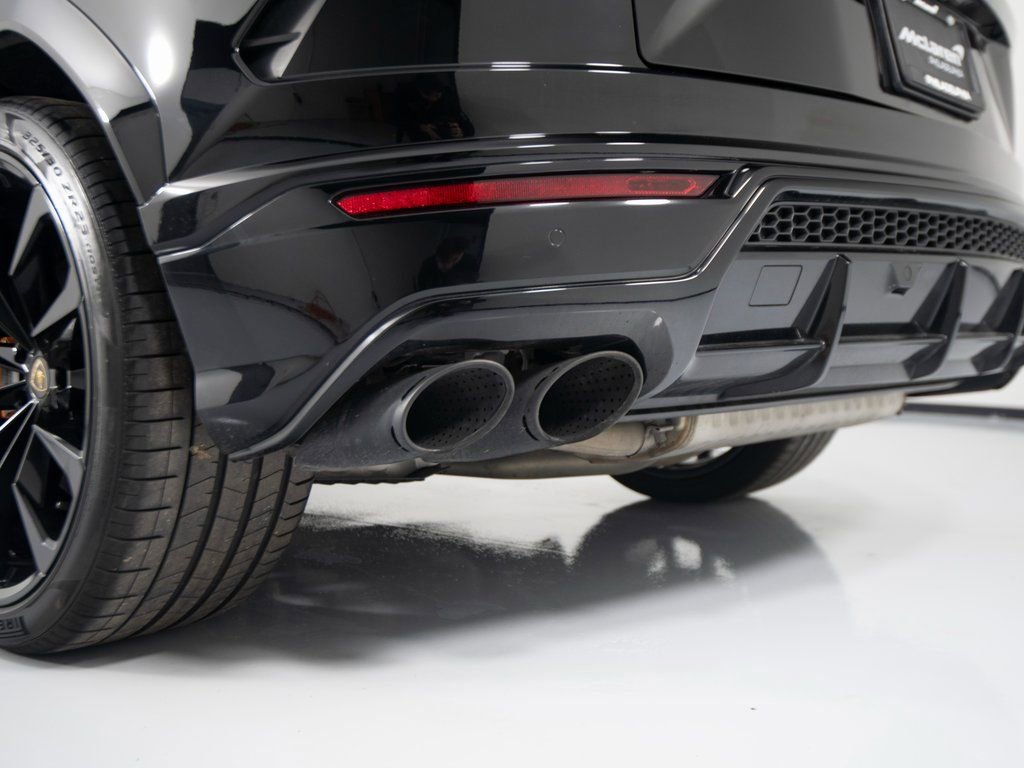 Used 2022 Lamborghini Urus image 39