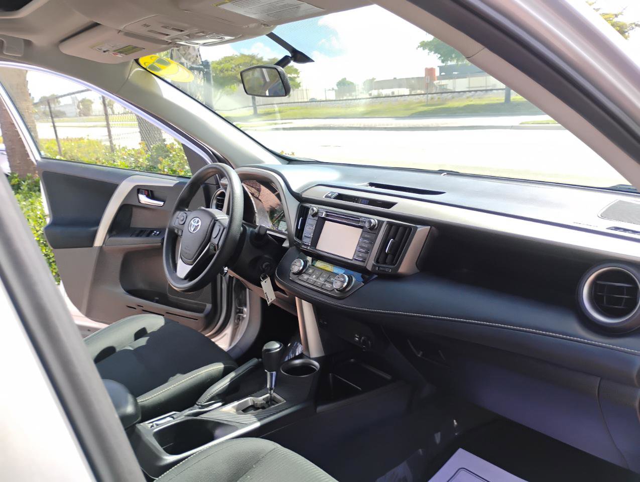 Used 2014 Toyota RAV4 XLE AWD/4WD image 44