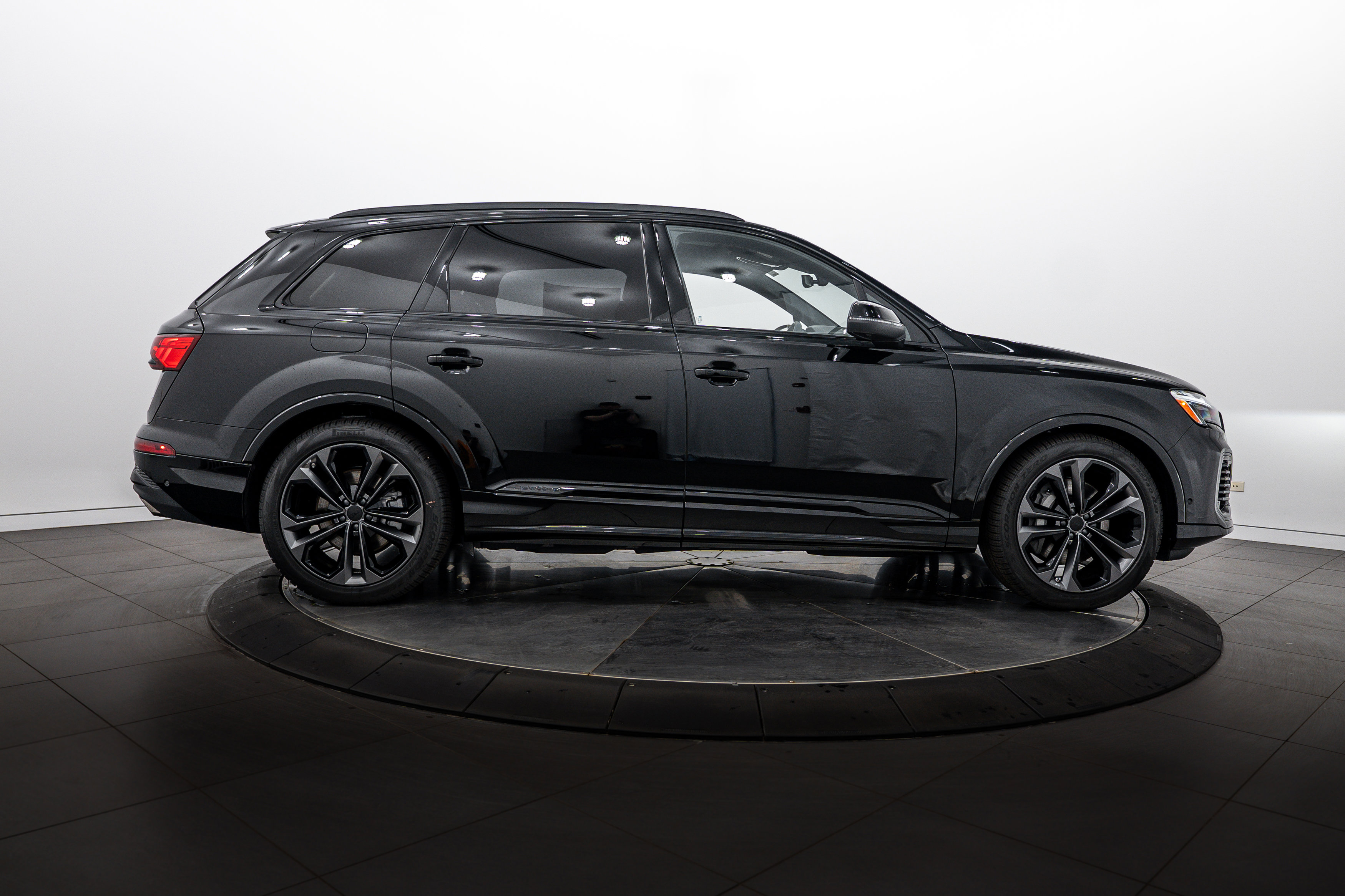 New 2026 Audi Q7 3.0T Prestige image 3