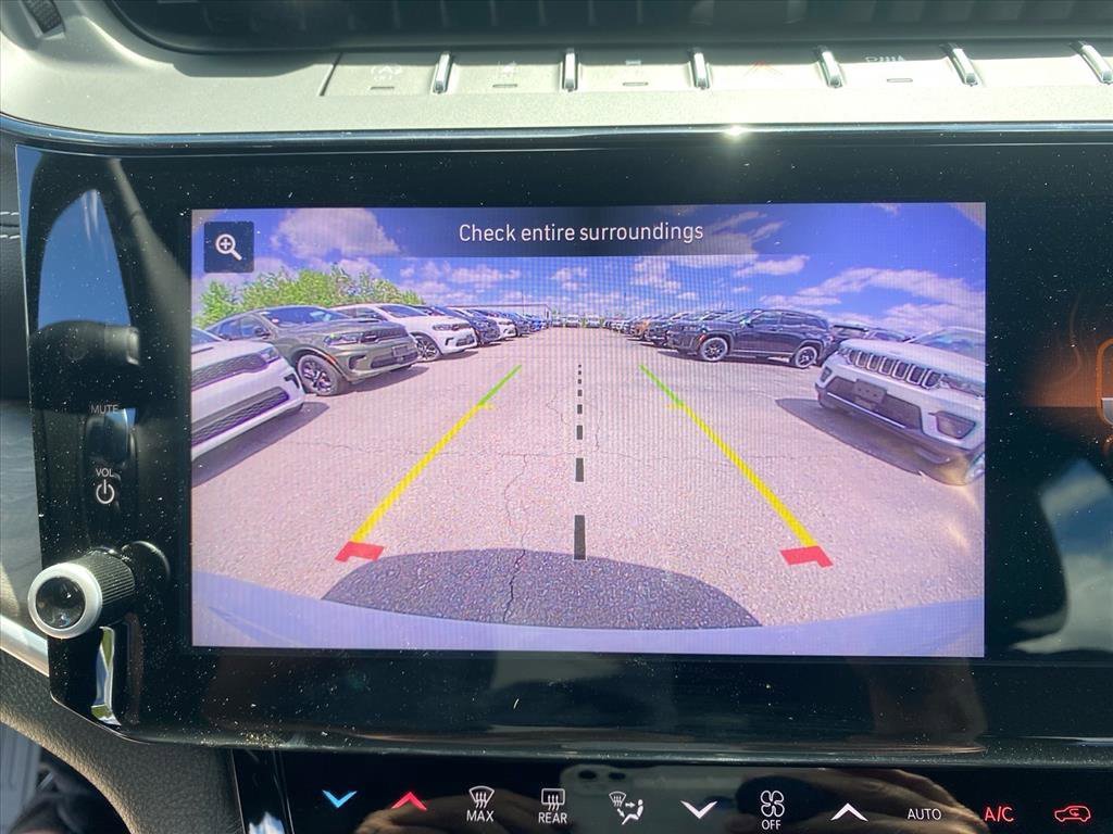 New 2026 Jeep Grand Cherokee L 4WD image 12