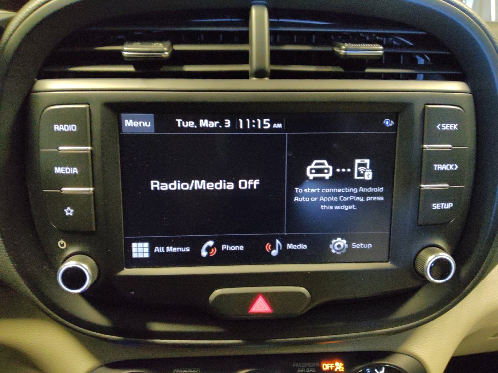 Used 2025 Kia Soul LX FWD image 25