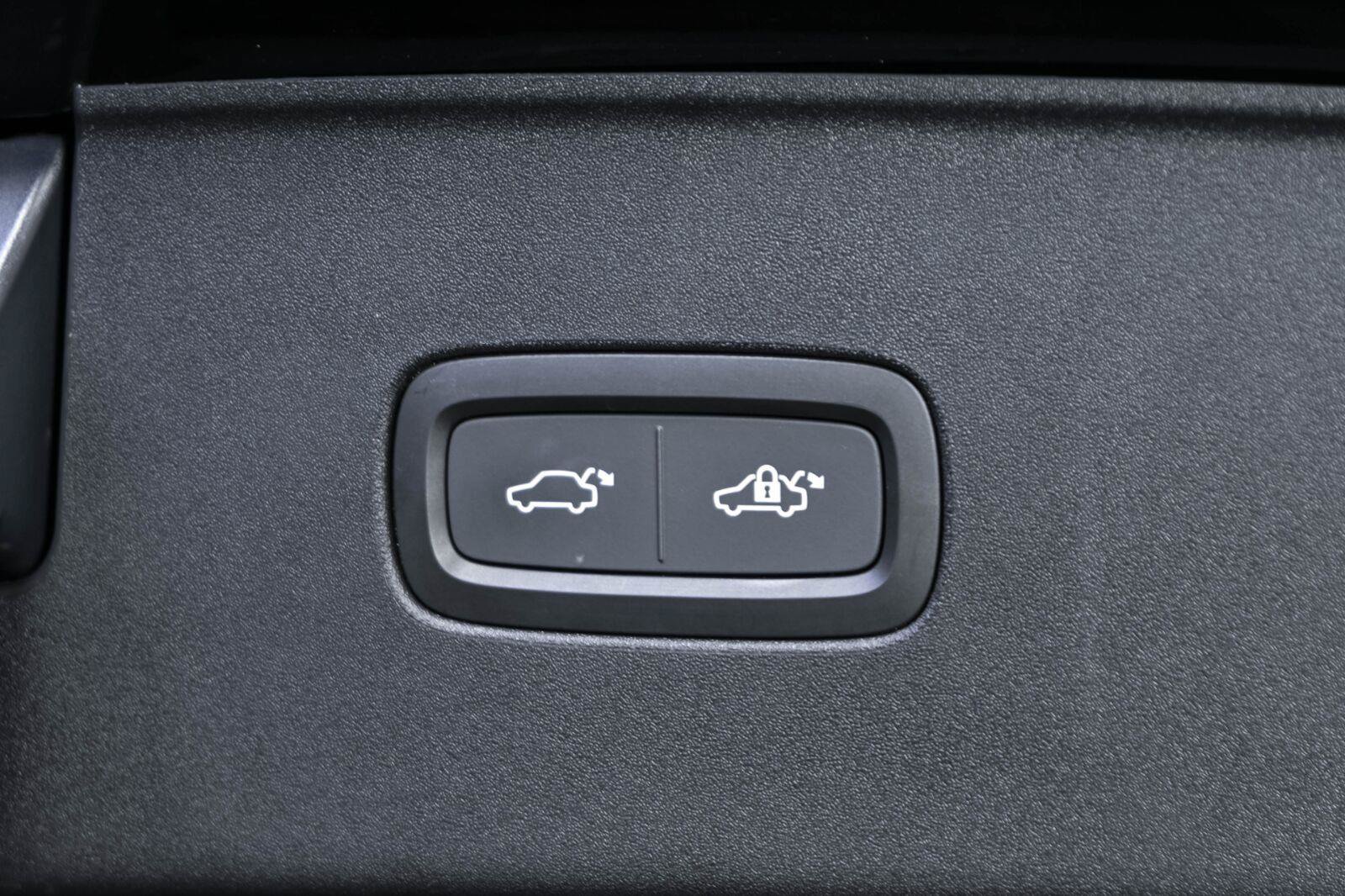 Used 2025 Volvo EX90 Ultra AWD/4WD image 31