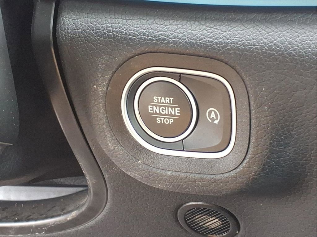 Used 2023 Mercedes-Benz GLE 350 w/ Premium Package image 14