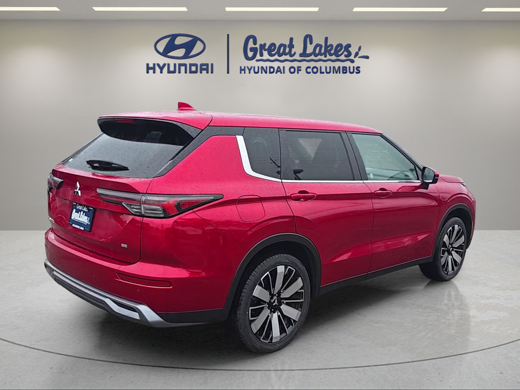 Used 2025 Mitsubishi Outlander SE FWD image 5
