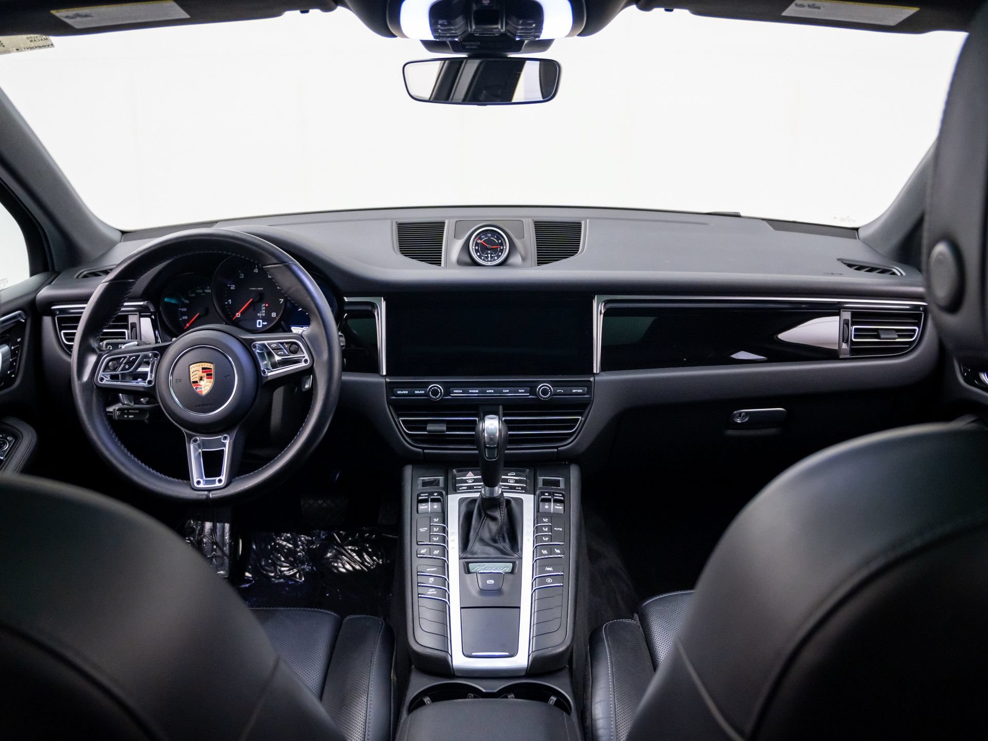 Used 2020 Porsche Macan AWD/4WD image 11