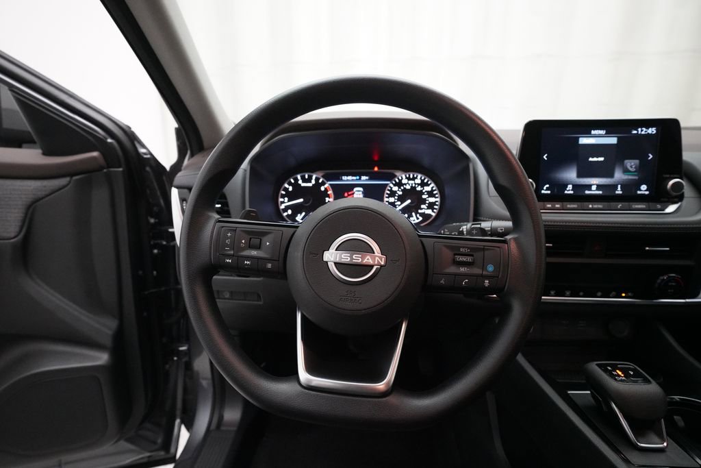 Certified 2023 Nissan Rogue SV image 4