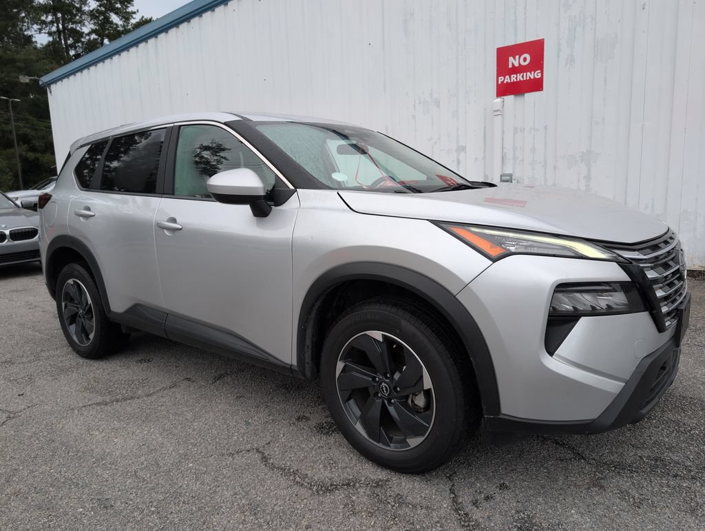 Used 2024 Nissan Rogue SV