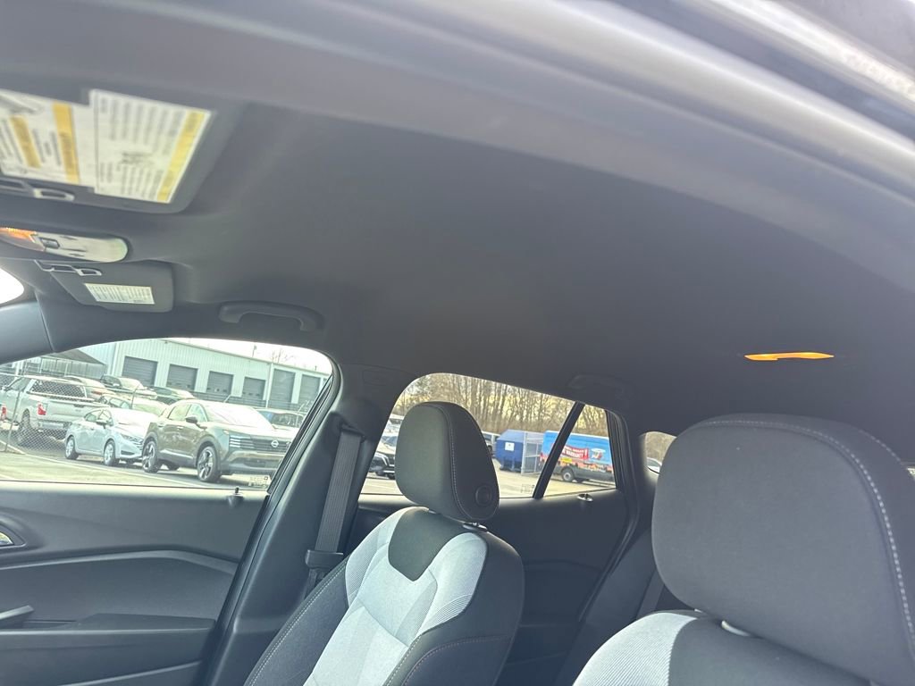 Used 2025 Chevrolet Trax RS w/ Driver Confidence Package image 21