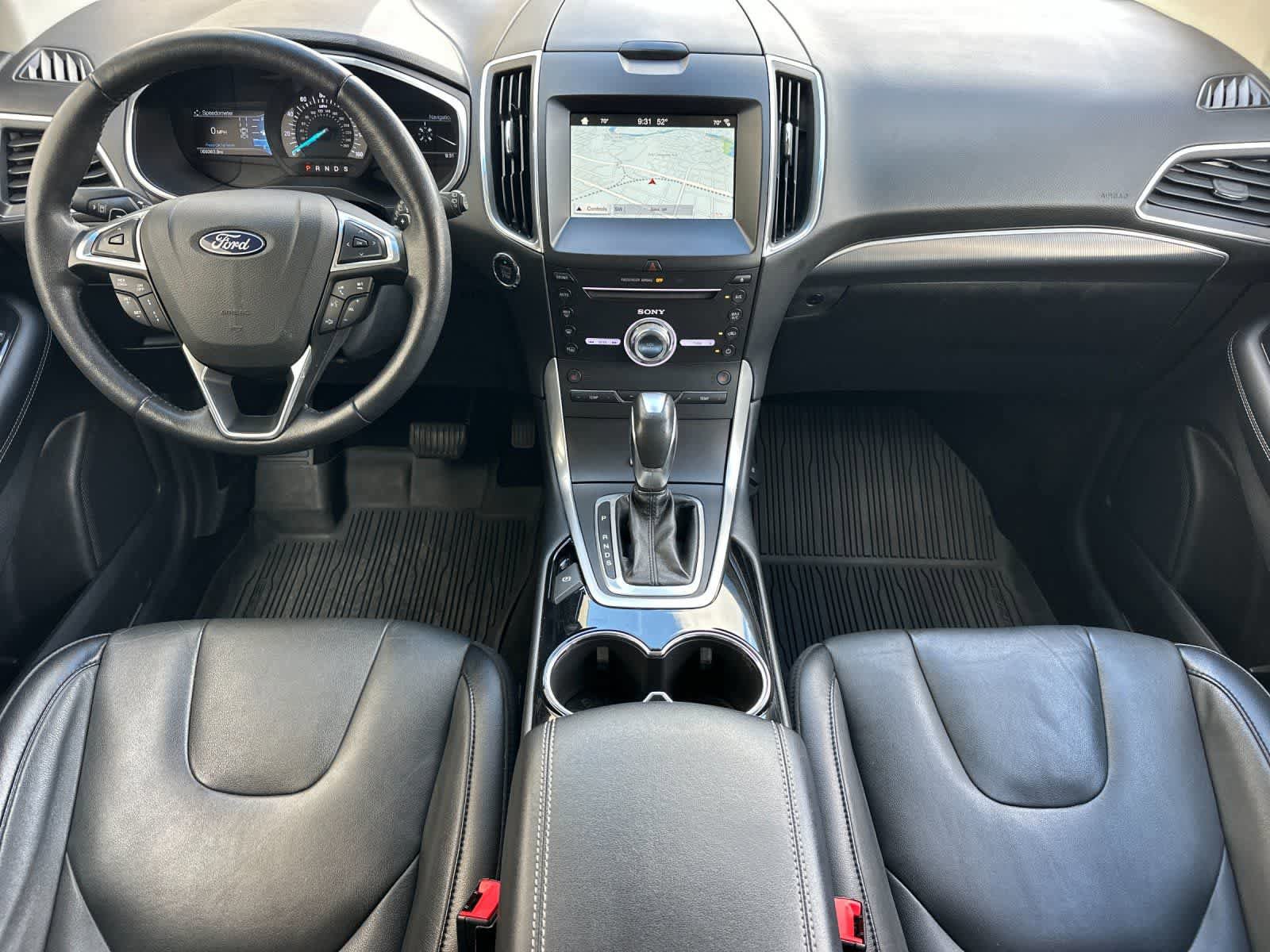 Used 2018 Ford Edge Titanium w/ Ford Safe & Smart Package AWD/4WD image 3