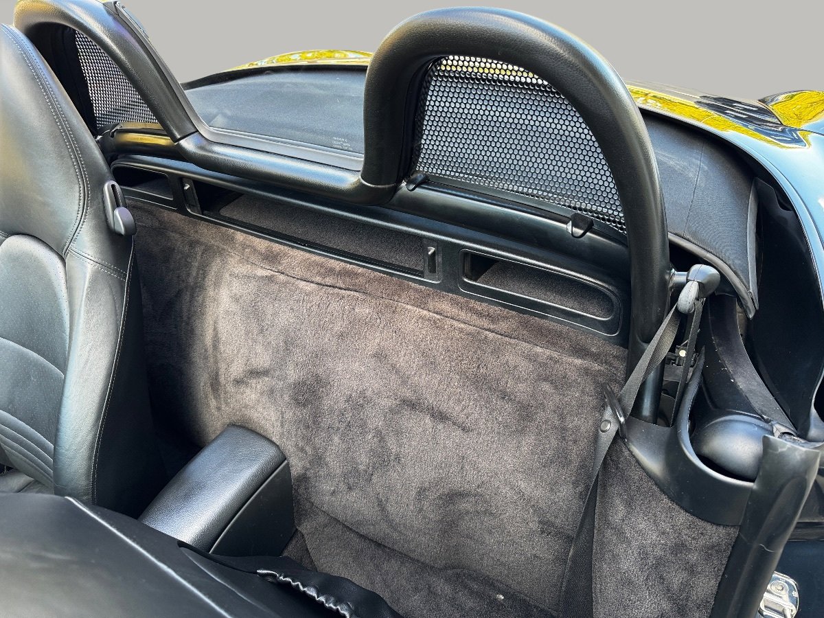 Used 2004 Porsche Boxster RWD image 17