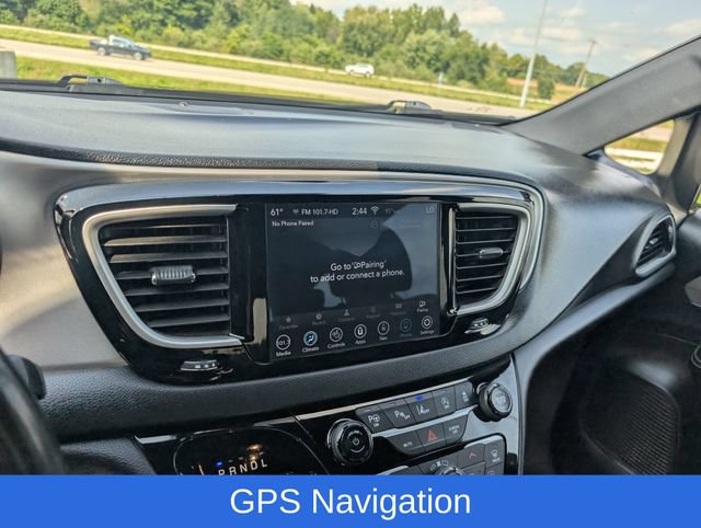 Used 2020 Chrysler Pacifica Touring-L w/ Advanced Safetytec Group AWD/4WD image 15