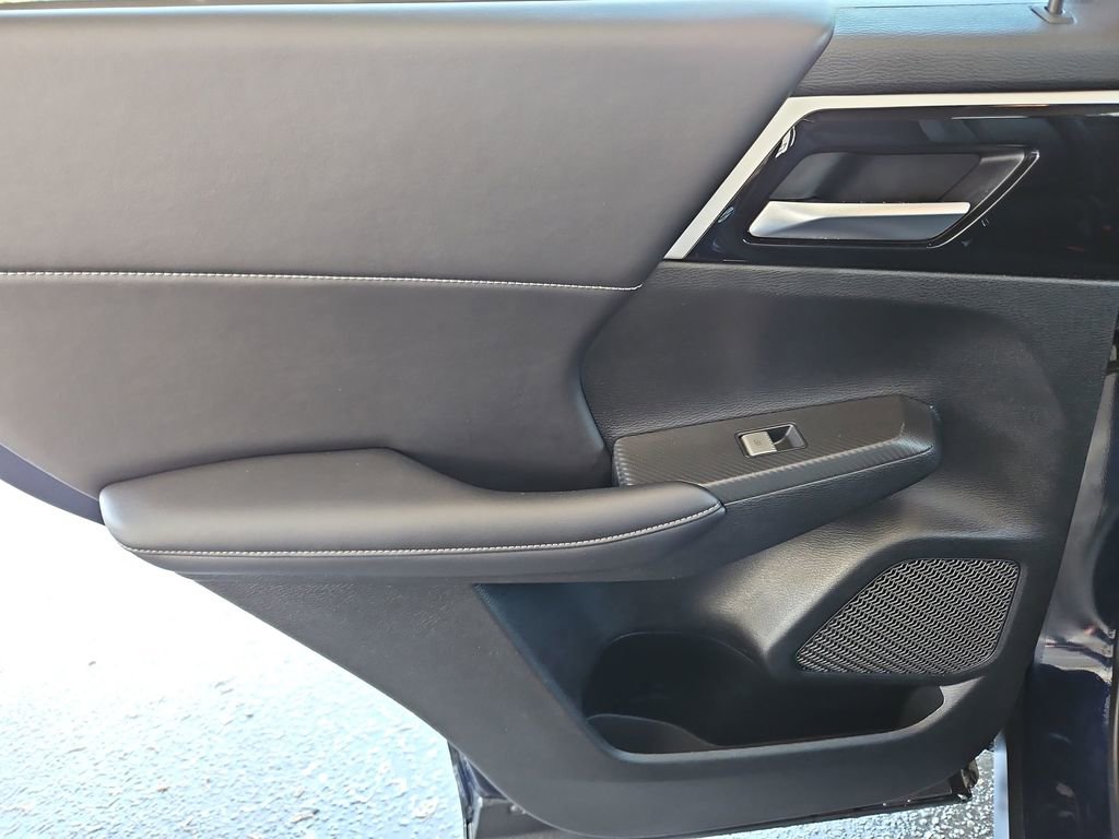 Used 2024 Mitsubishi Outlander SE image 31