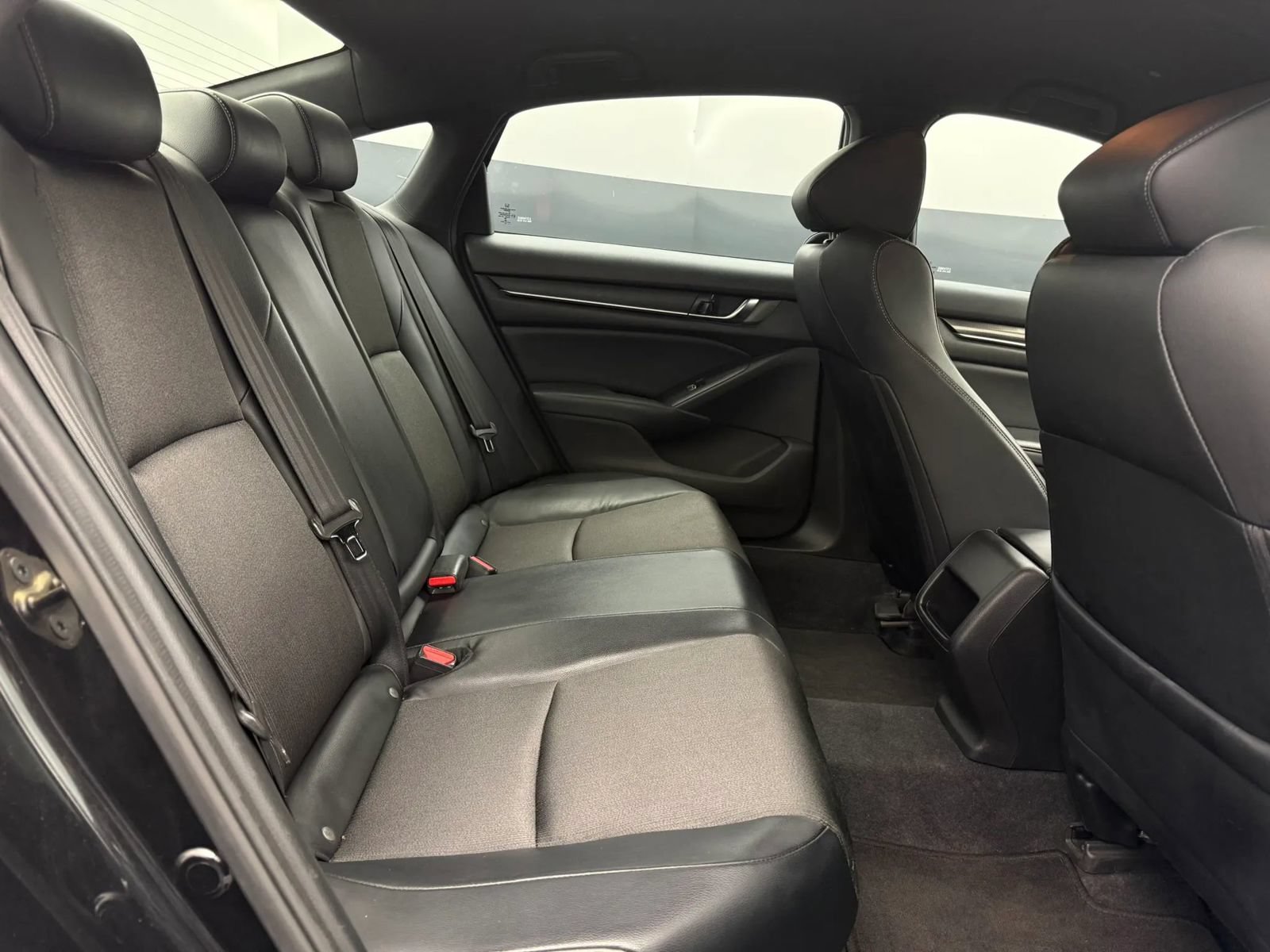 Used 2018 Honda Accord Sport image 23