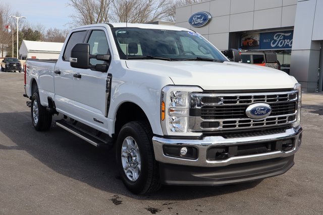 Used 2025 Ford F250 XLT image 2