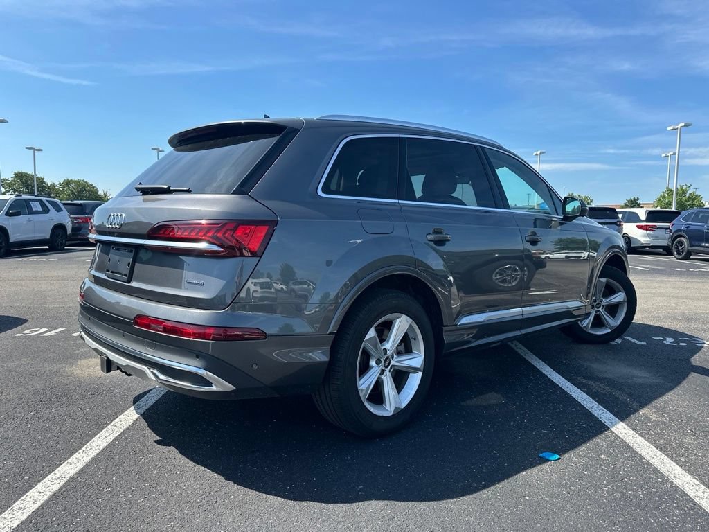 Used 2023 Audi Q7 2.0T Premium Plus w/ Premium Plus Package AWD/4WD image 12
