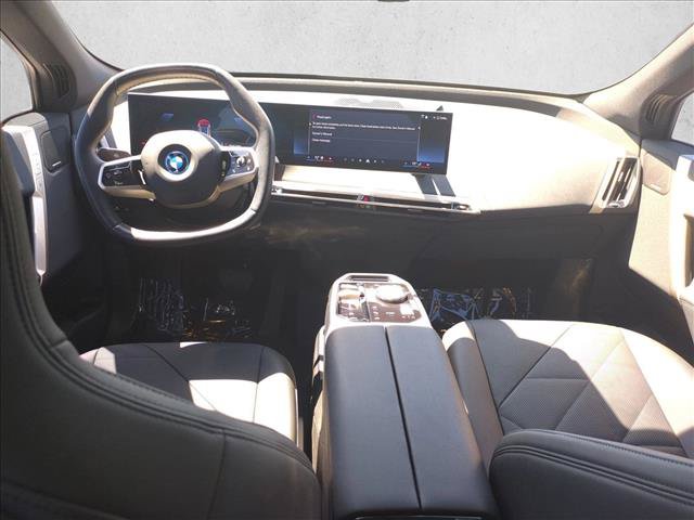 Used 2025 BMW iX xDrive50 w/ Premium Package AWD/4WD image 19