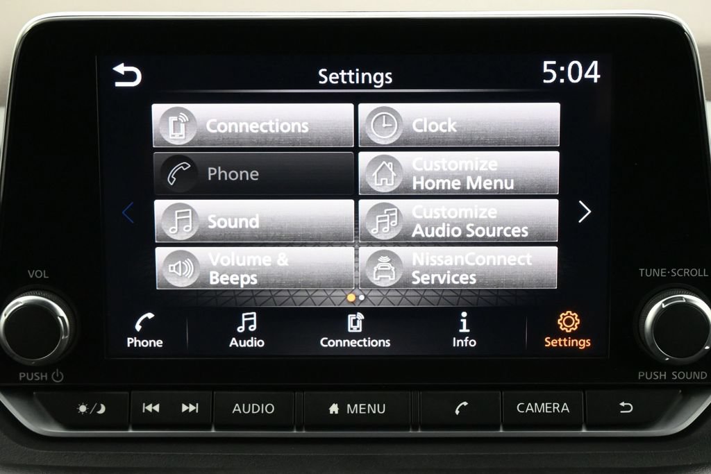 Used 2023 Nissan Rogue SV FWD image 9