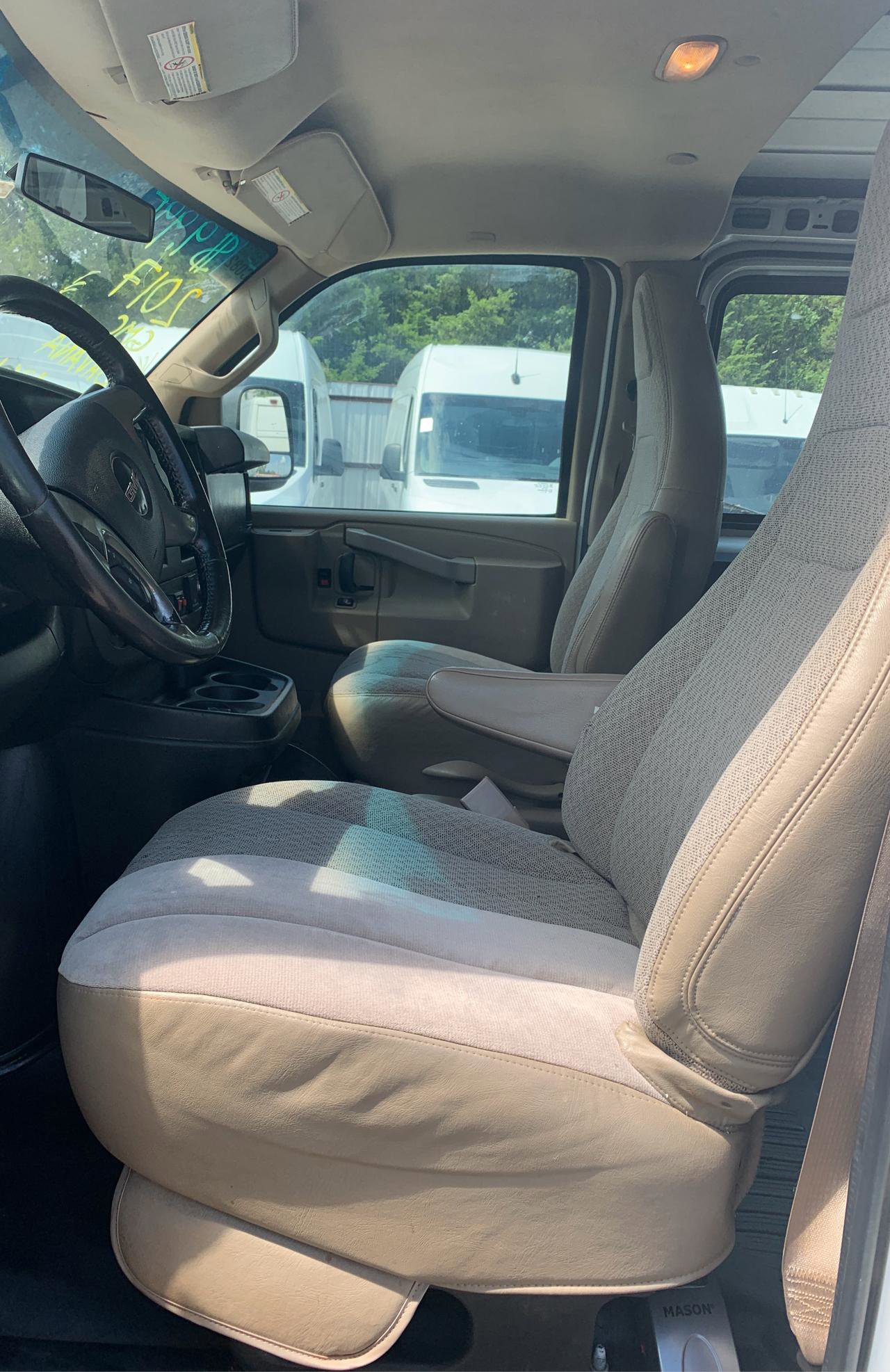 Used 2017 GMC Savana 2500 Extended RWD image 11