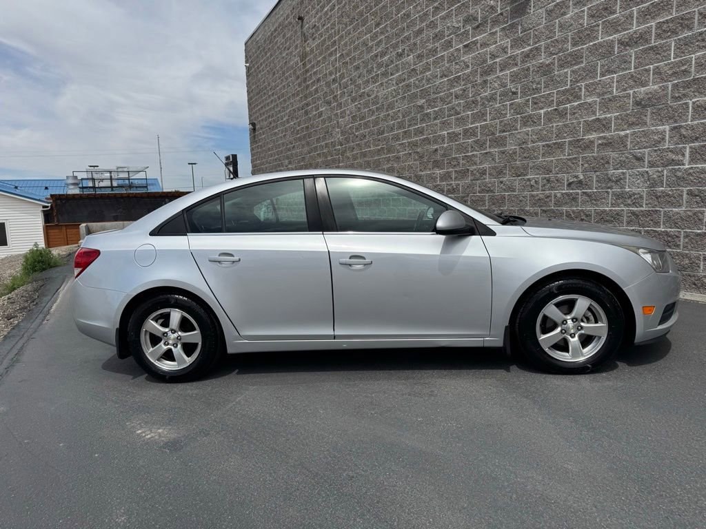Used 2014 Chevrolet Cruze LT FWD image 4