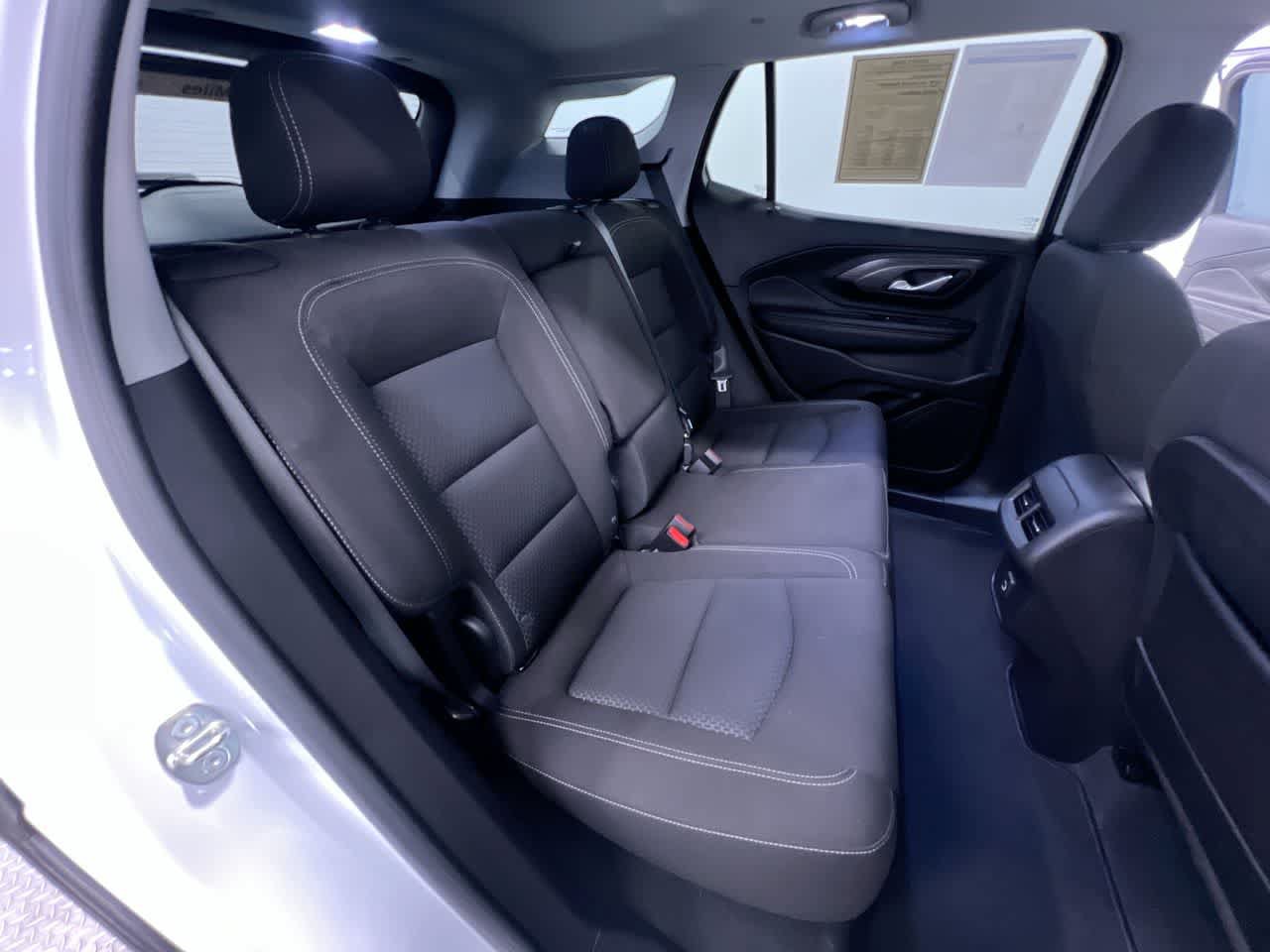 Used 2024 GMC Terrain SLE w/ Driver Convenience Package FWD image 37