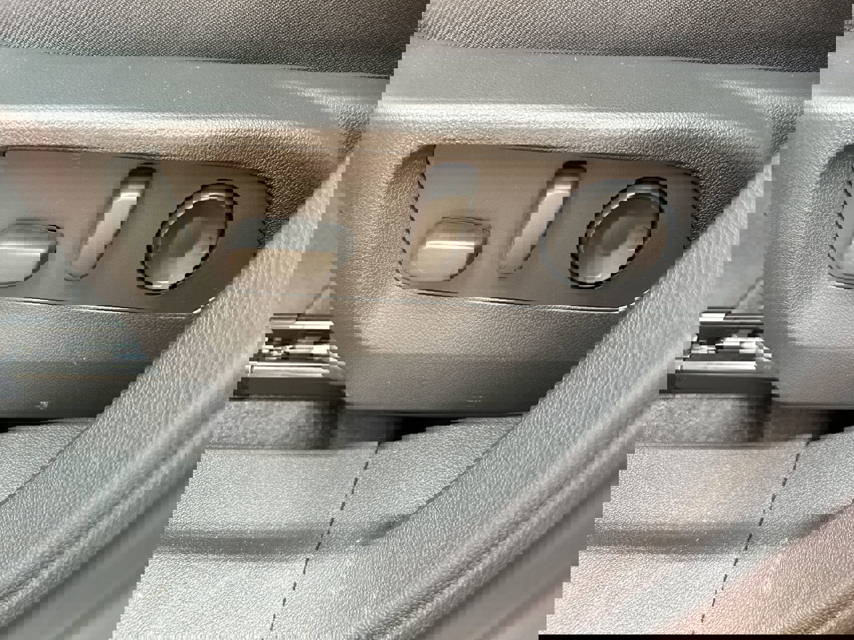 New 2025 Buick Envision Sport Touring image 18