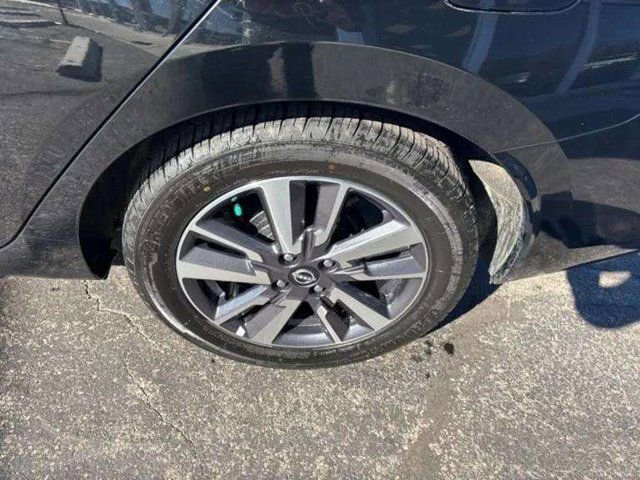 Used 2023 Nissan Versa SV image 13