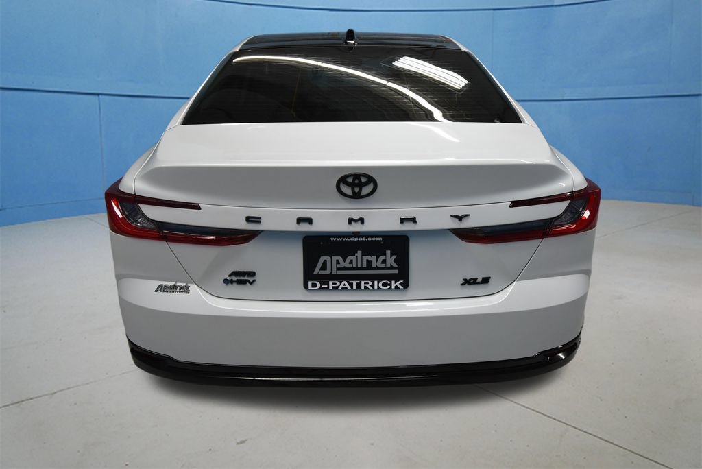 Used 2025 Toyota Camry XLE AWD/4WD image 33