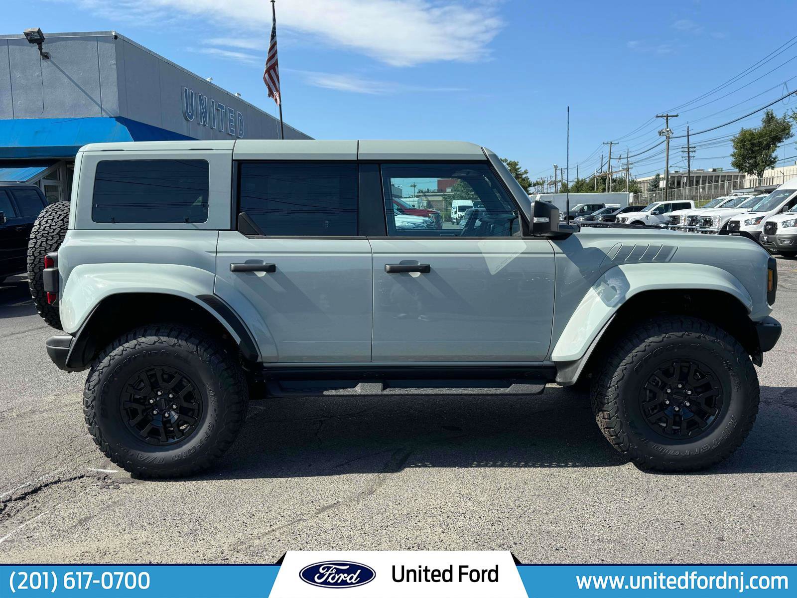 Used 2024 Ford Bronco Raptor w/ Interior Carbon Fiber Pack 6 image 5