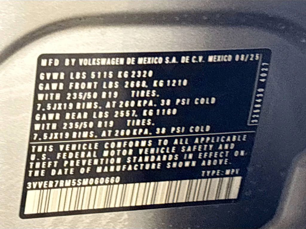 New 2025 Volkswagen Tiguan SE image 23