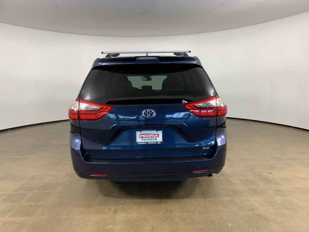 Used 2020 Toyota Sienna XLE FWD image 10