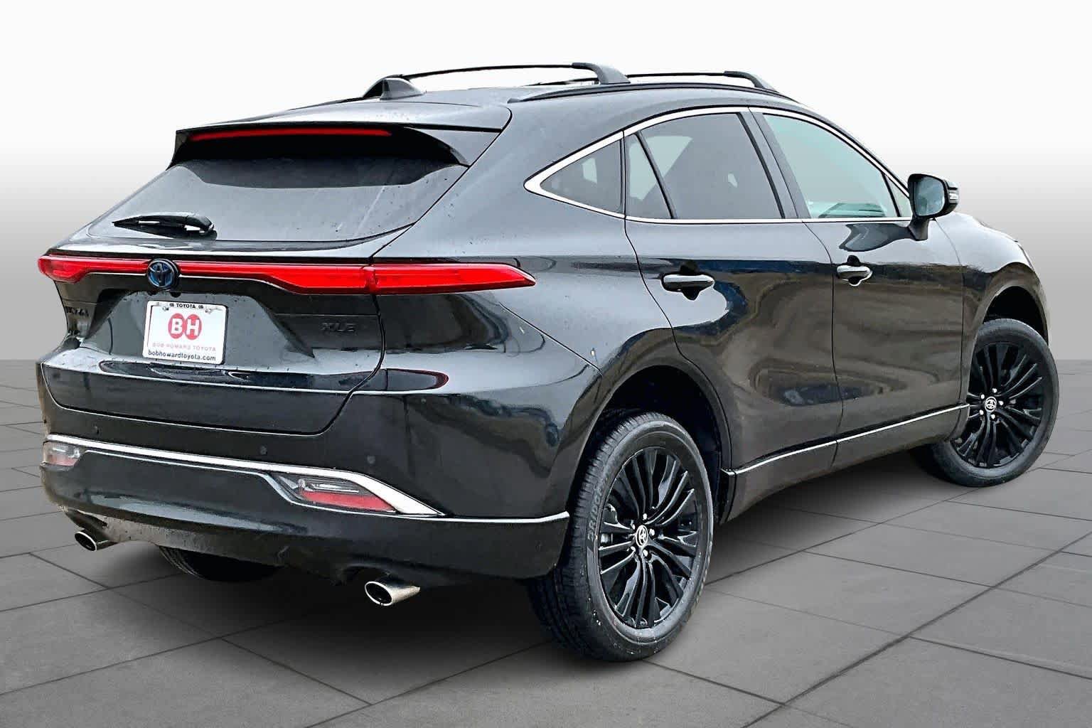 Used 2023 Toyota Venza Nightshade AWD/4WD image 13