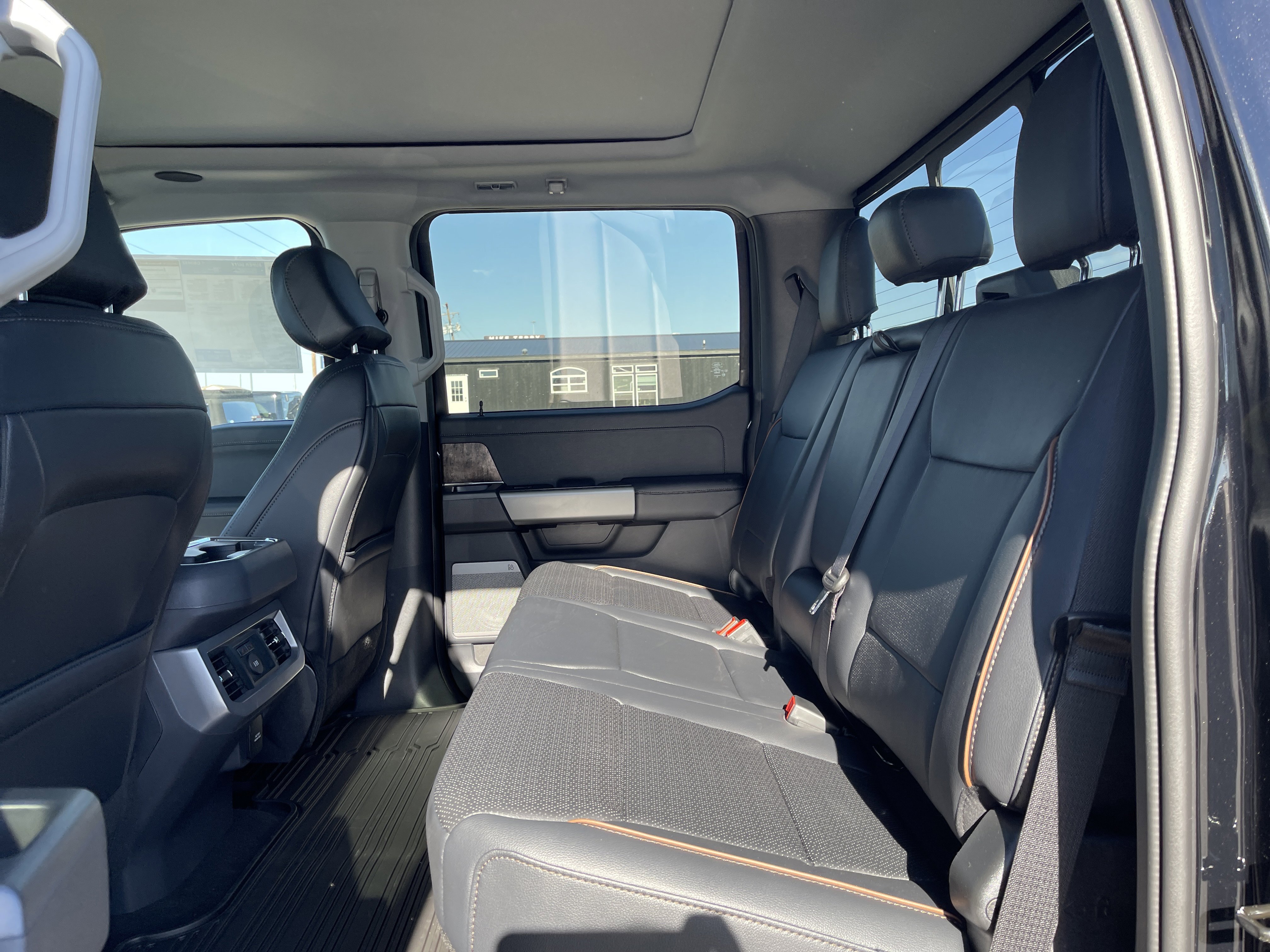 New 2026 Ford F250 Lariat w/ Lariat Ultimate Package image 37