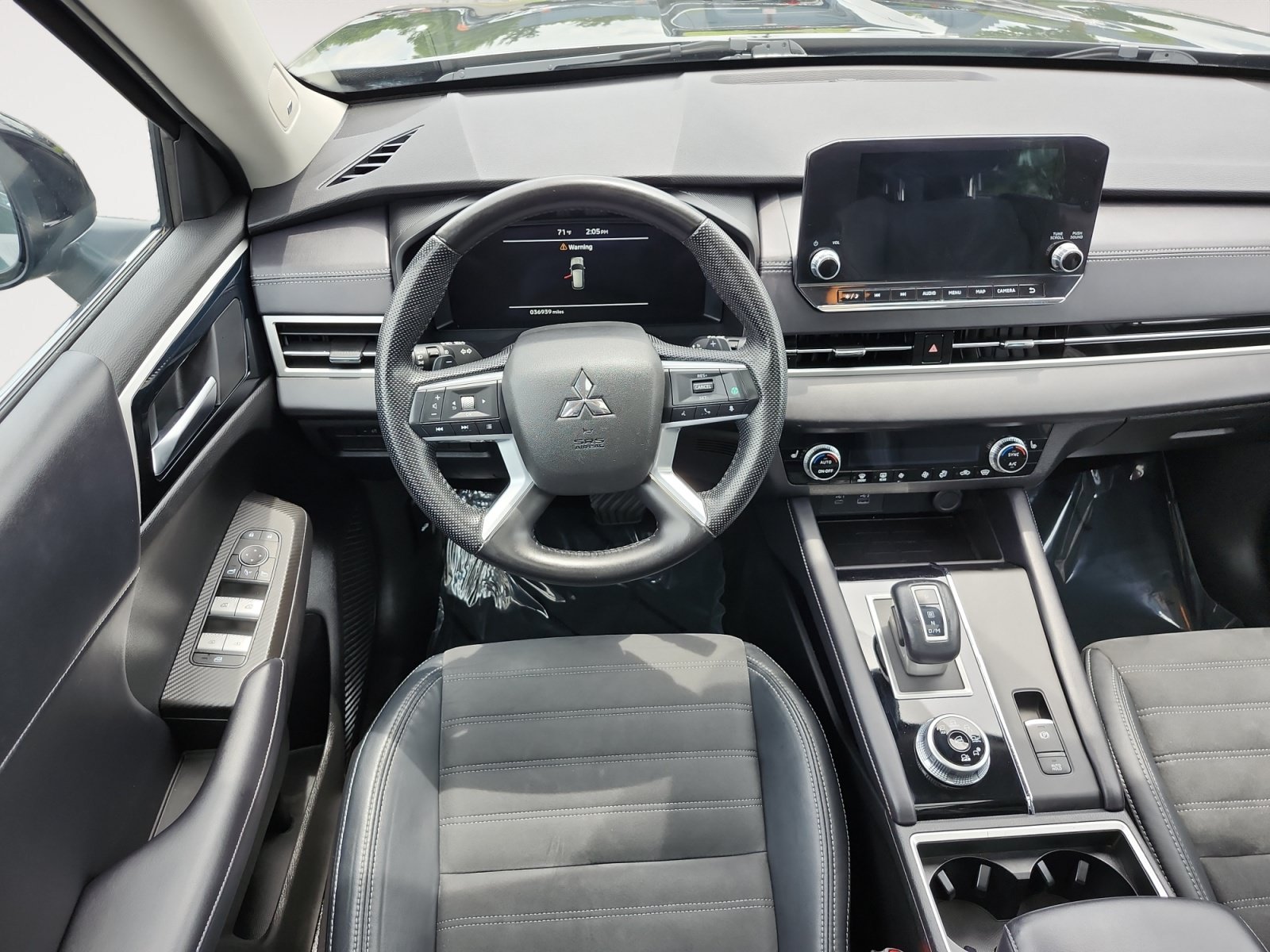 Used 2023 Mitsubishi Outlander SE AWD/4WD image 10