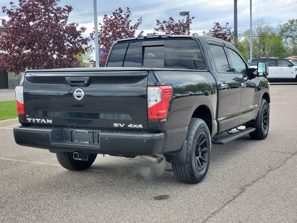 Used 2018 Nissan Titan SV w/ SV Convenience Package AWD/4WD image 4