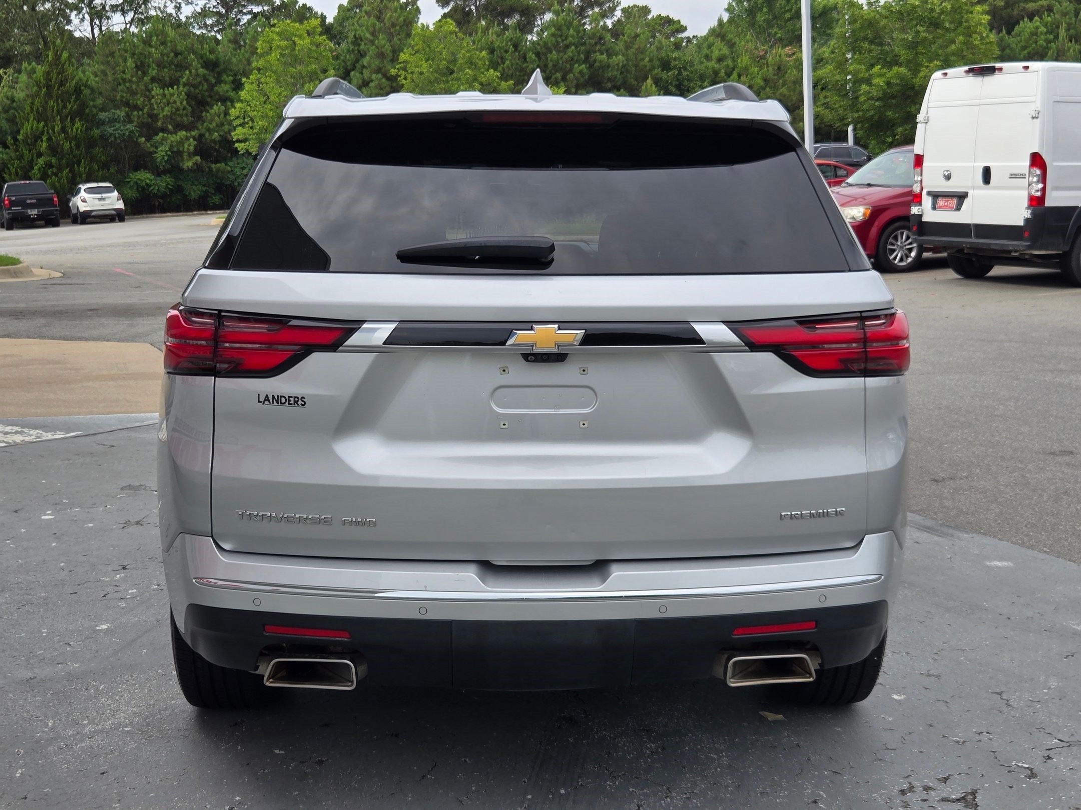 Used 2022 Chevrolet Traverse Premier AWD/4WD image 6