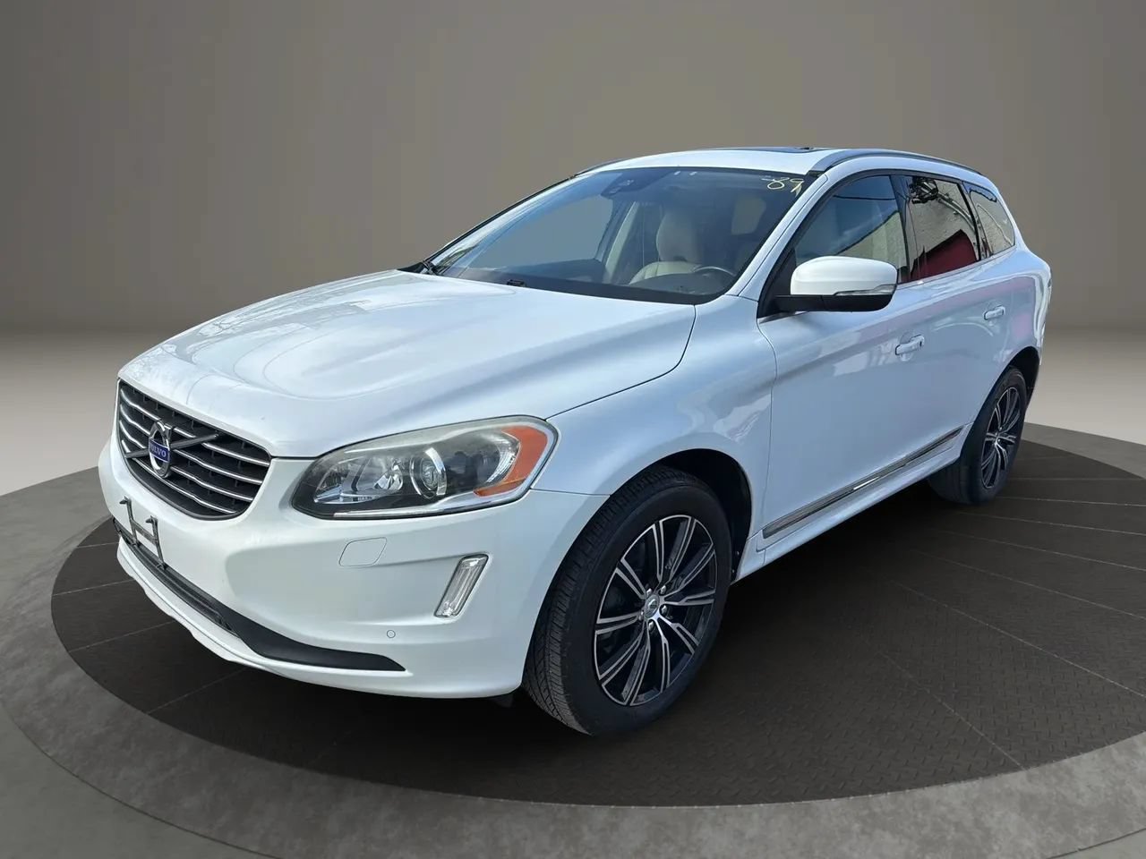 Used 2017 Volvo XC60 T6 Inscription w/ Preferred Option Package AWD/4WD image 1