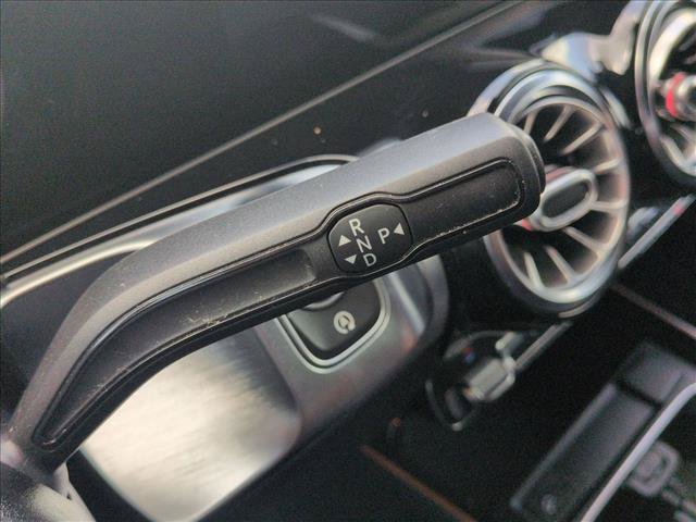 Used 2021 Mercedes-Benz GLB 250 image 12