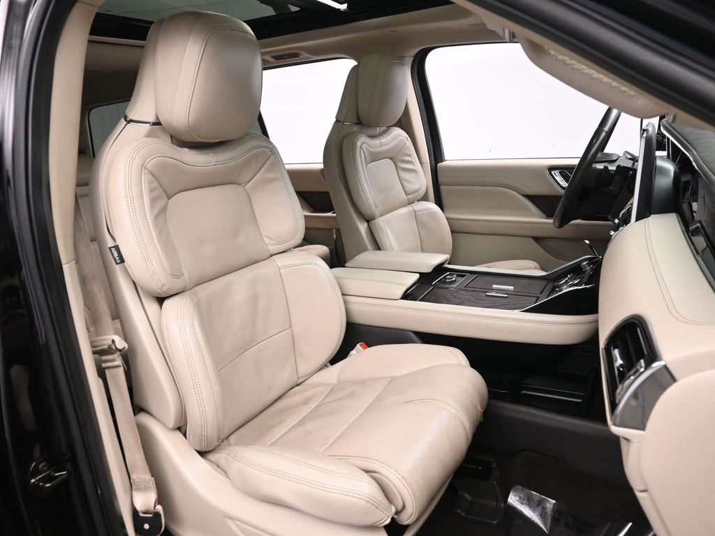 Used 2020 Lincoln Navigator Reserve w/ Cargo Convenience Package AWD/4WD image 26