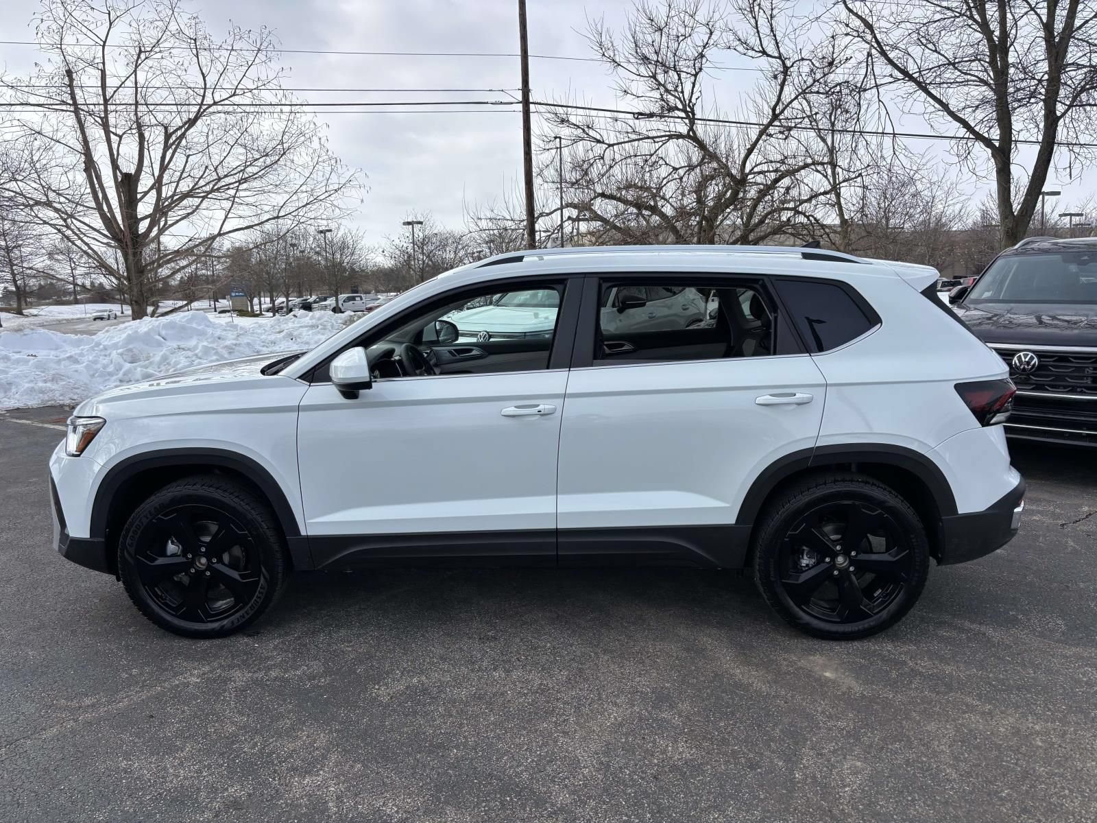 New 2026 Volkswagen Taos SEL AWD/4WD image 4