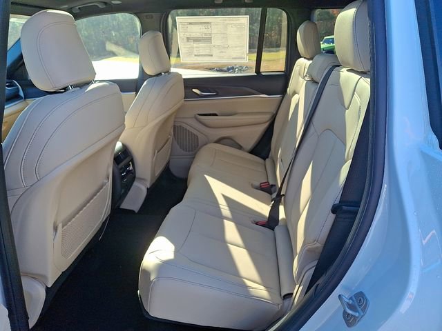 New 2025 Jeep Grand Cherokee Limited w/ MOPAR Finishing Package image 7