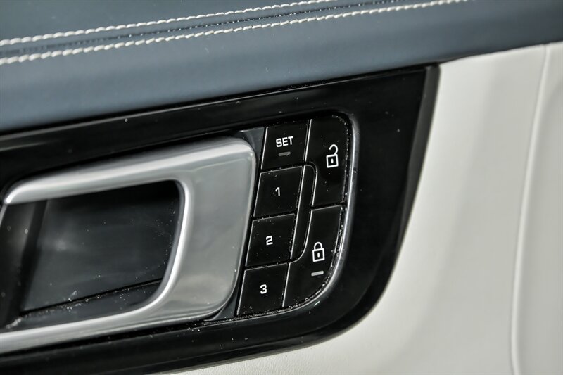 Used 2020 Porsche Cayenne S AWD/4WD image 14