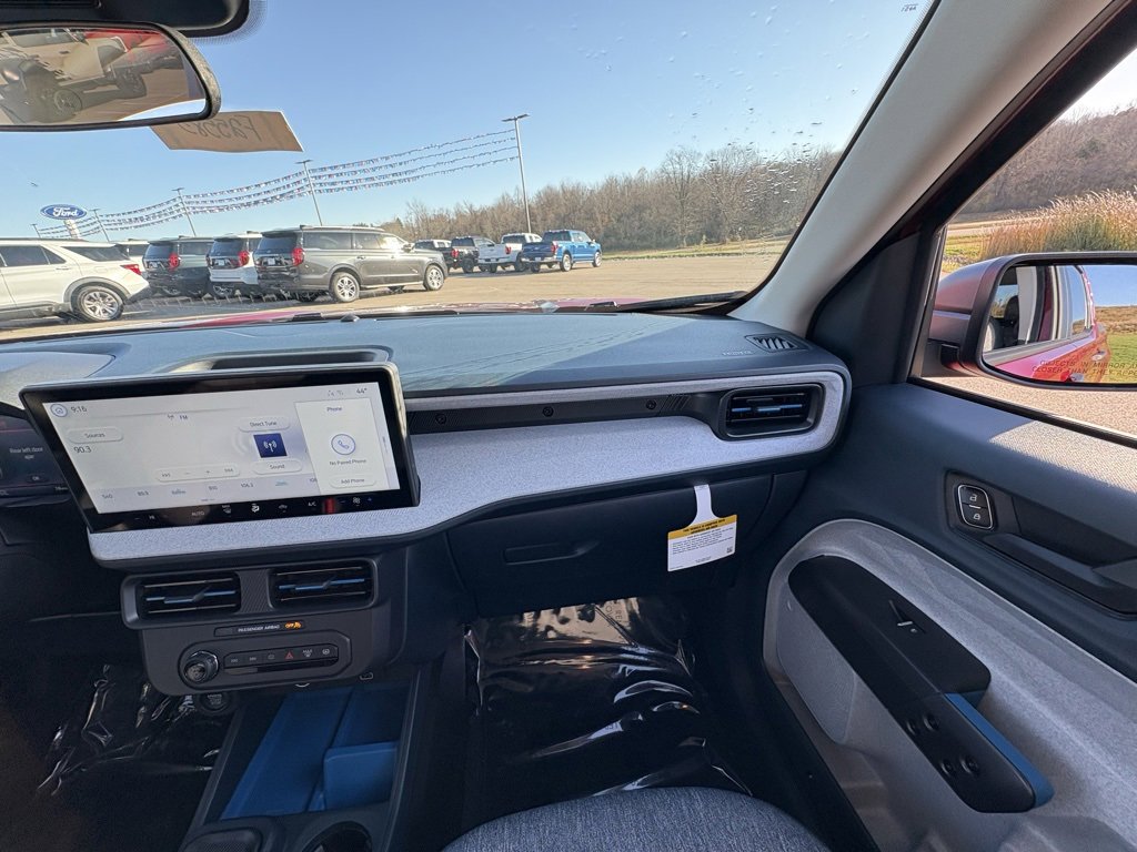 New 2025 Ford Maverick XLT image 30