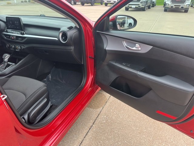 Used 2023 Kia Forte LXS image 48