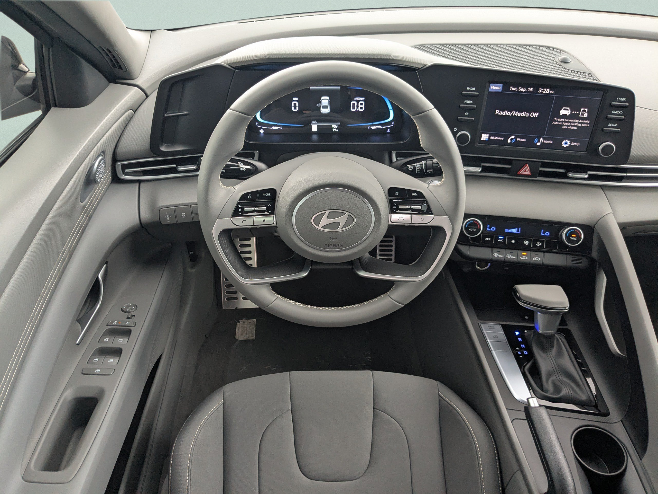 New 2026 Hyundai Elantra Sport FWD image 15