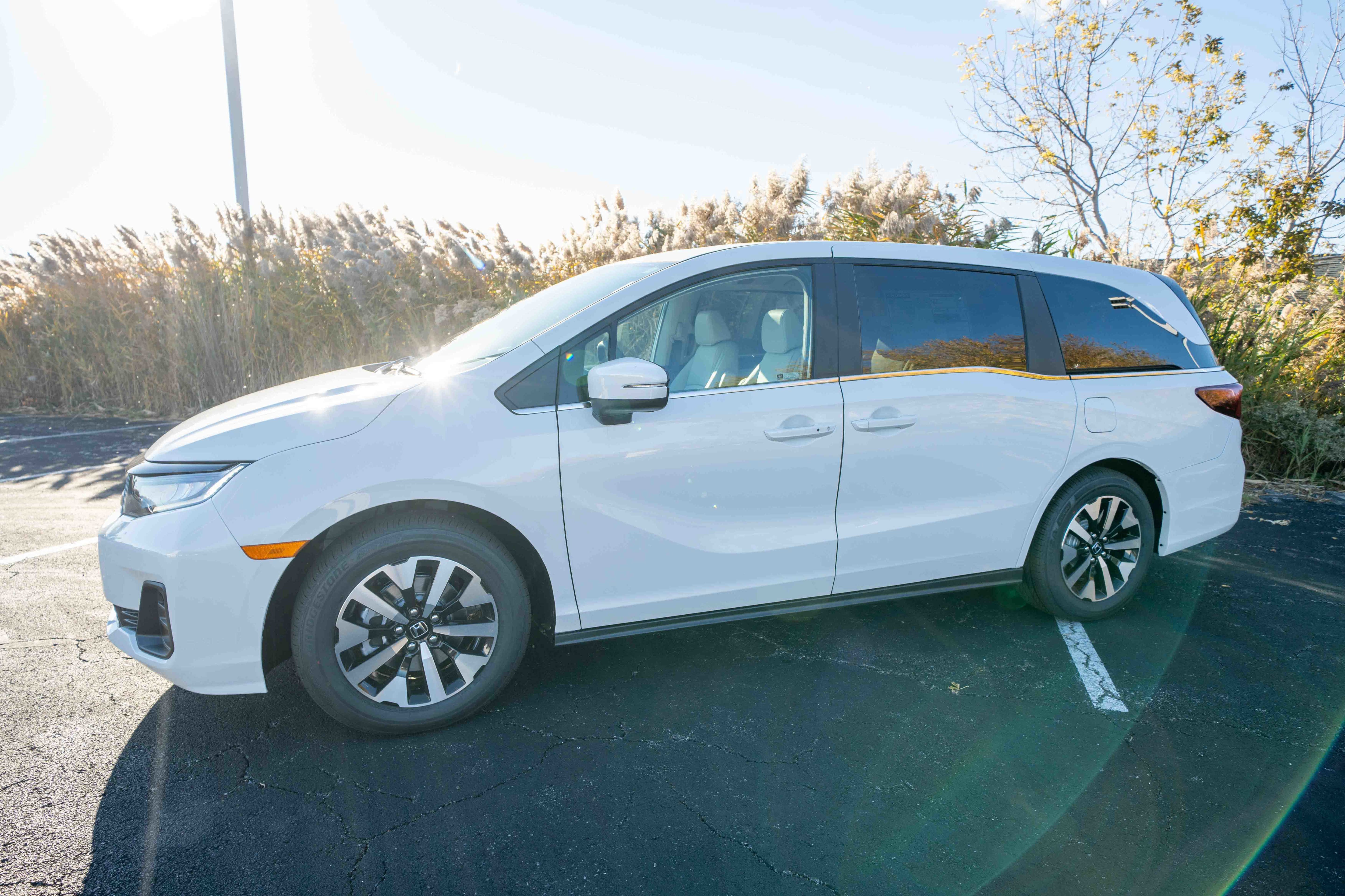 New 2026 Honda Odyssey EX-L image 3