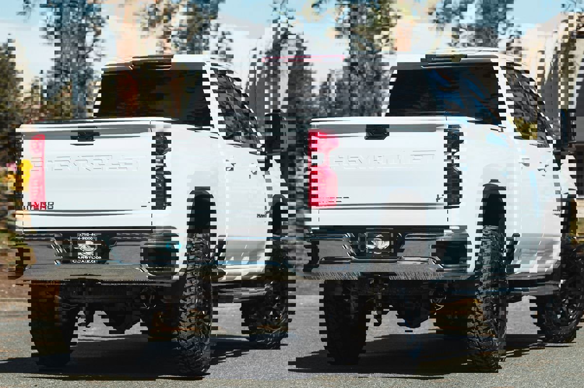 Used 2024 Chevrolet Silverado 2500 LT image 11