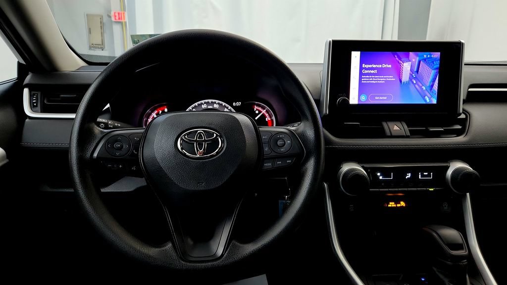 Used 2023 Toyota RAV4 LE AWD/4WD image 27