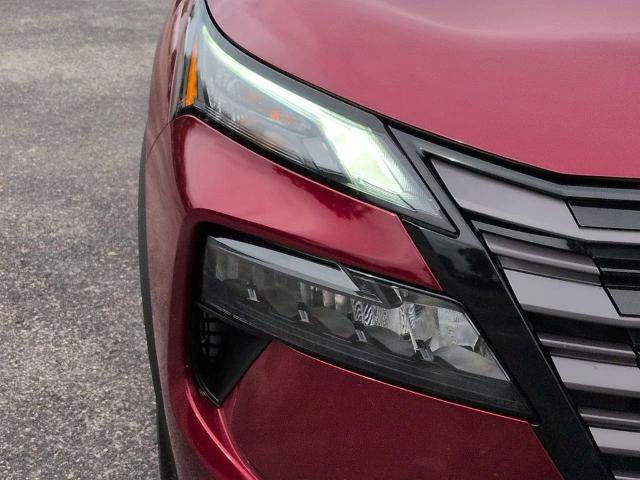 Certified 2026 Nissan Rogue SV FWD image 10