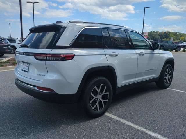 Used 2025 Jeep Grand Cherokee Limited AWD/4WD image 4